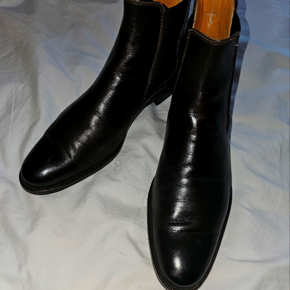 Stunning Dark Brown Leather Chelsea Boots from Davids